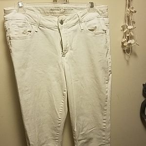 white denim pants